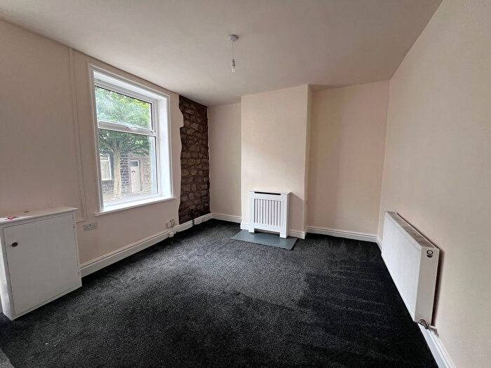 2 Bedroom Terraced House To Rent In William Street, Colne, BB8