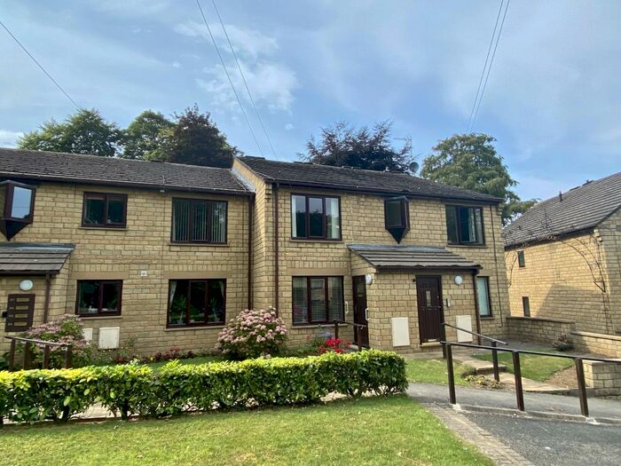 Houses for sale & to rent in LS22 7YD, Sandbeck Way, Wetherby Wetherby