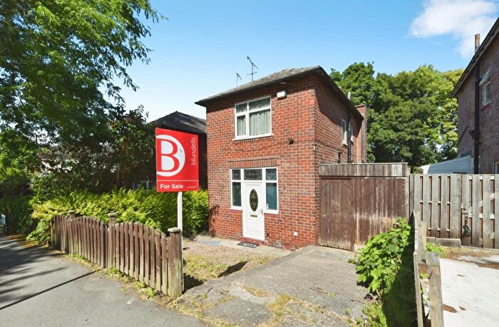 2 Bedroom Semi-Detached House For Sale In Willow Drive, Sheffield, South Yorkshire, S9