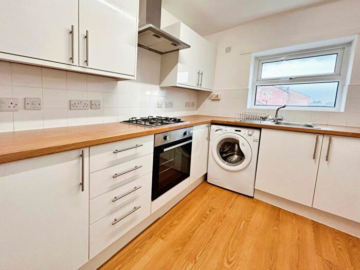 1 Bedroom Flat To Rent In Clarence Road, Manchester, M13