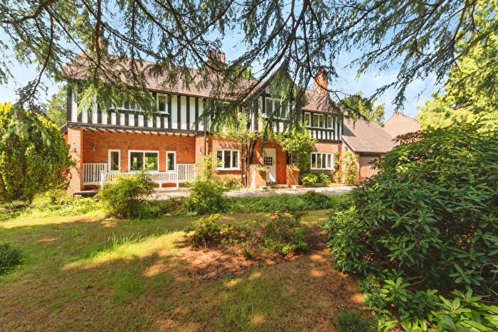 6 Bedroom Detached House For Sale In Warwick Road, Solihull, B91