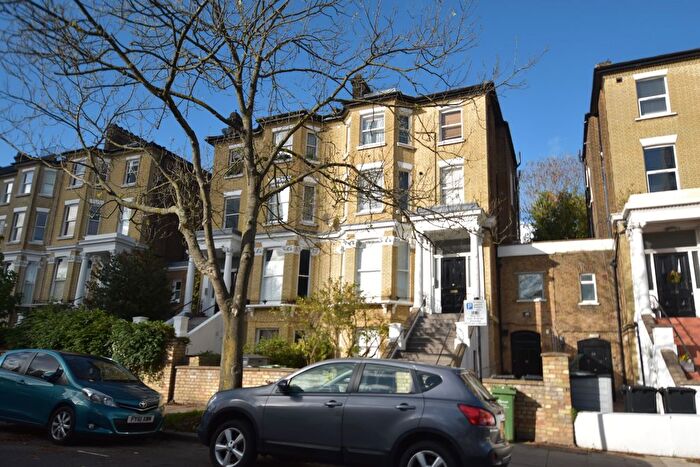 3 Bedroom Flat To Rent In Fellows Road, London, NW3