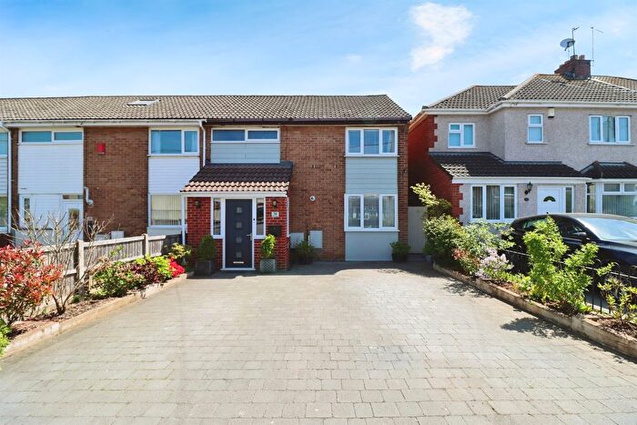 3 Bedroom Semi-Detached House For Sale In Park Avenue, Winterbourne, Bristol, BS36