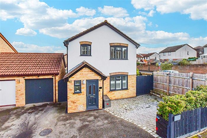 3 Bedroom Detached House For Sale In Grampian Way, Downswood, Maidstone, Kent, ME15