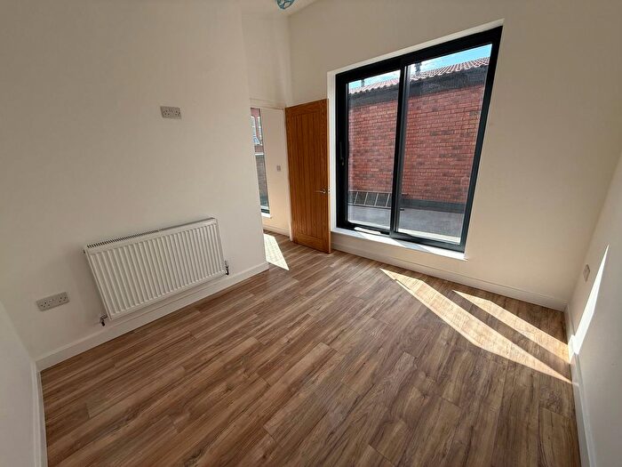 3 Bedroom End Terrace House To Rent In East Street, Bedminster, BS3