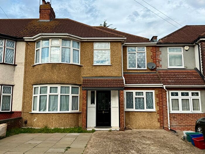 7 Bedroom Semi-Detached House To Rent In Haslemere Avenue, Hounslow, TW5
