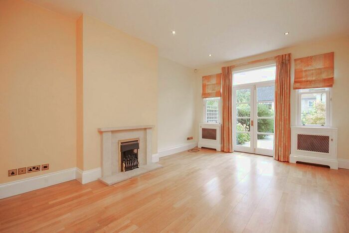 3 Bedroom Property To Rent In Courthope Villas, Wimbledon, London, SW19