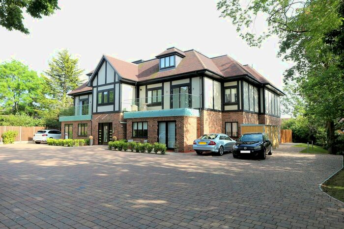 2 Bedroom Flat To Rent In Merrywood Court Bickley Park Road, Bickley, Bromley, BR1