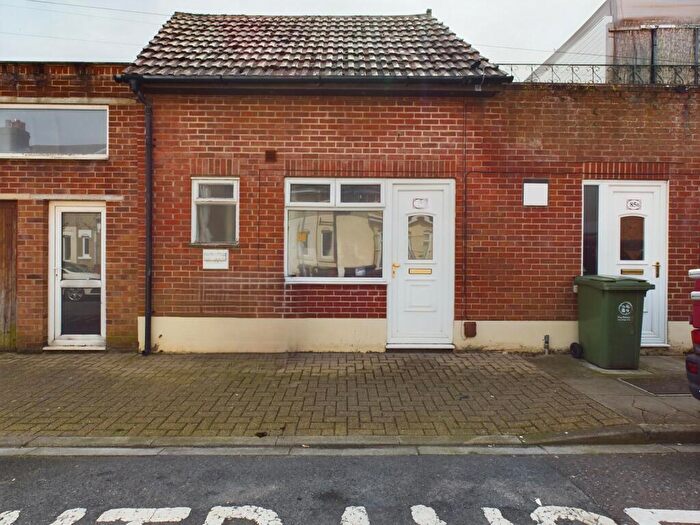 1 Bedroom Mews To Rent In Heyshott Road, Southsea, PO4