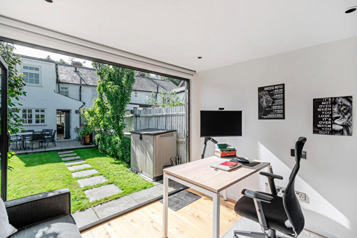 2 Bedroom End Of Terrace House For Sale In Pound Place, Shalford, Guildford, GU4
