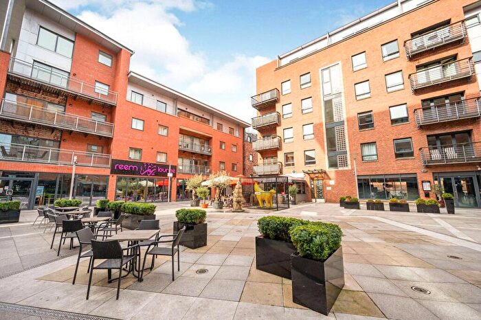 2 Bedroom Apartment To Rent In Madison Square, Liverpool, Merseyside, L1