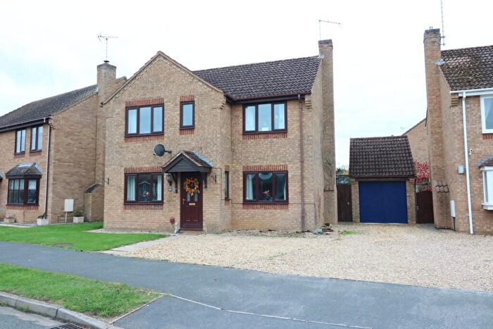 4 Bedroom Detached House For Sale In Tattershall Drive, Market Deeping, PE6