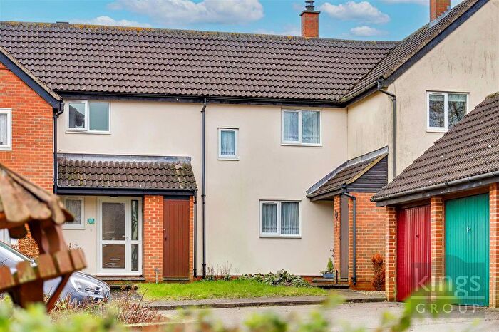 3 Bedroom End Of Terrace House For Sale In Standingford, Harlow, CM19