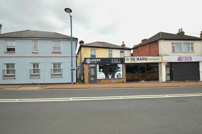 Semi-Detached House To Rent In Station Road, Addlestone, KT15