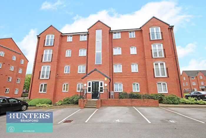 2 Bedroom Flat To Rent In Bramall House, Chapman Road Thornbury, Bradford, West Yorkshire, BD3