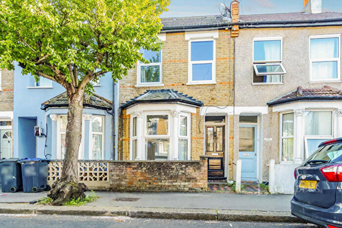 3 Bedroom Terraced House To Rent In Beaconsfield Road, CR0
