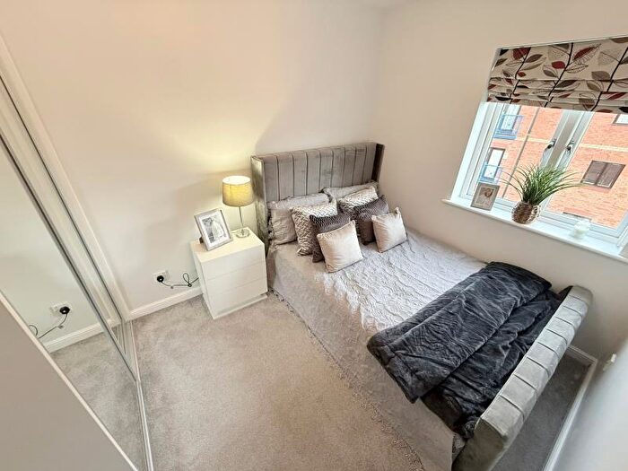 2 Bedroom Apartment To Rent In Langton's Wharf, LS2