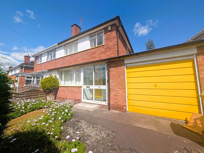 3 Bedroom Semi-Detached House For Sale In Lansdowne Road, Hayley Green, Halesowen, B63