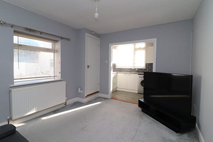 1 Bedroom Flat To Rent In Flat A, Whitworth Road, PO12