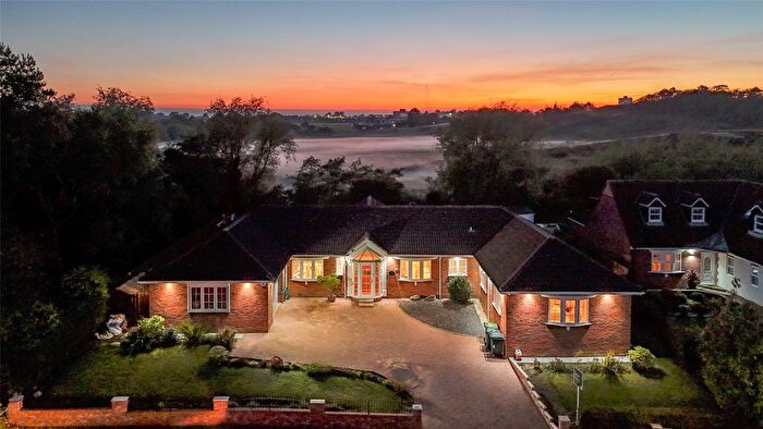 5 Bedroom Bungalow For Sale In White House Way, Windy Nook, Gateshead, NE10