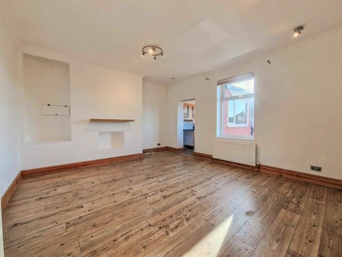 2 Bedroom Flat To Rent In Victoria Terrace, Bedlington, Northumberland, NE22