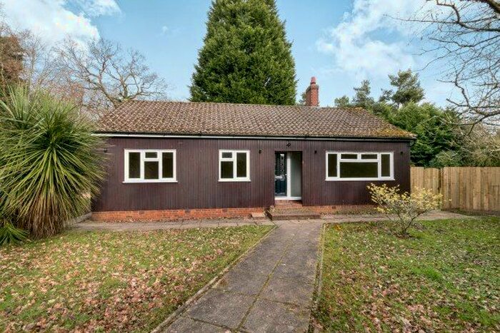 3 Bedroom Bungalow To Rent In Alice Holt, Farnham, GU10