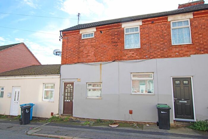 2 Bedroom Maisonette For Sale In Club Street, Kettering, Northamptonshire, NN16