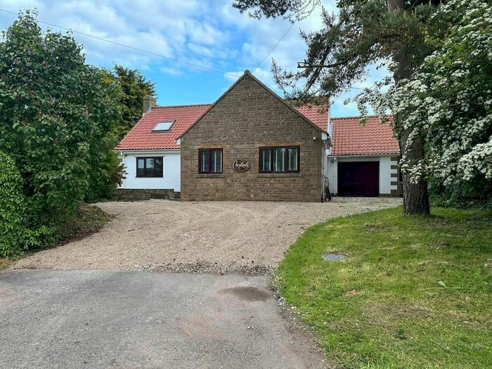 4 Bedroom Detached House For Sale In Chestnuts, Folkton, Scarborough, YO11