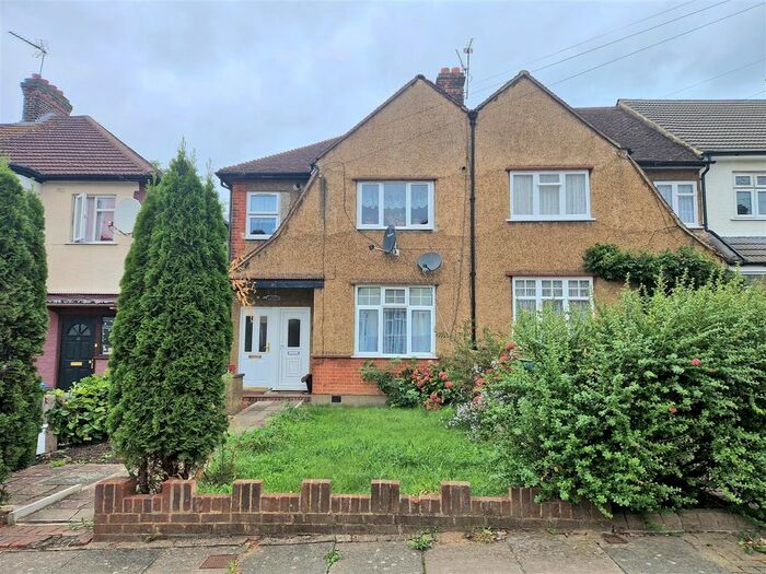 1 Bedroom Maisonette To Rent In Woodford Place, Wembley, HA9