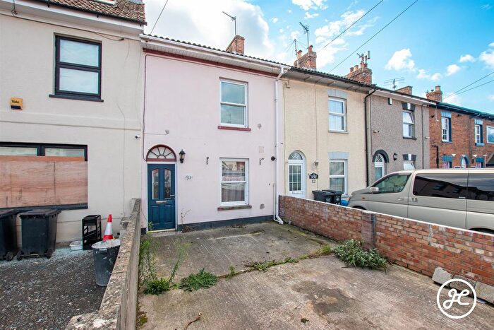 3 Bedroom Terraced House For Sale In Redgate Street, Bridgwater, TA6