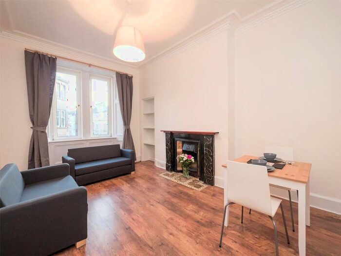 2 Bedroom Flat To Rent In Gorgie Road, Edinburgh, EH11