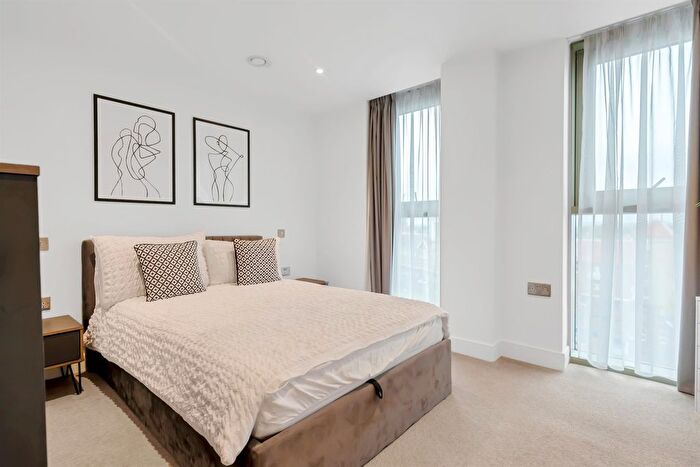 2 Bedroom Flat To Rent In The Waterside Apartments, West Bridgford, NG2