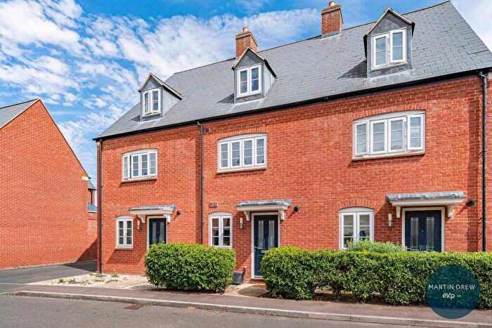 4 Bedroom Town House For Sale In Hyperion Lane, Brackley, NN13