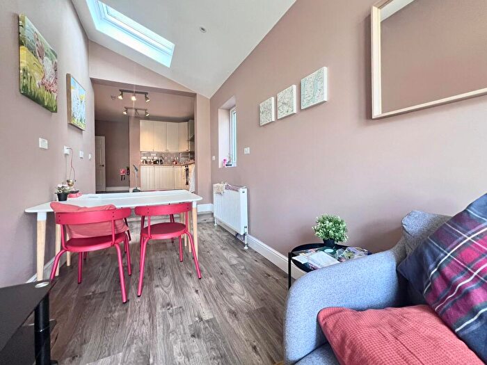 1 Bedroom House Of Multiple Occupation To Rent In Martin Way, Morden, Merton, SM4