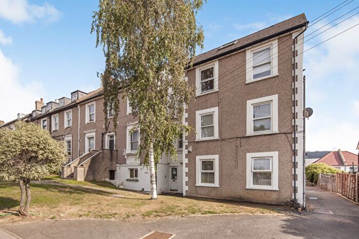 1 Bedroom Flat To Rent In Holmesdale Road, London, SE25