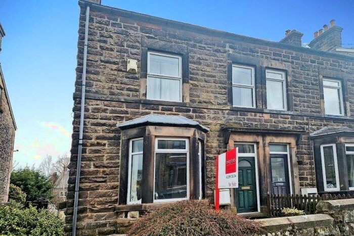 4 Bedroom Semi-Detached House To Rent In Duke Street, Buxton, SK17