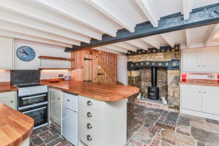 1 Bedroom Cottage For Sale In Castle Street, Mere, Warminster, BA12