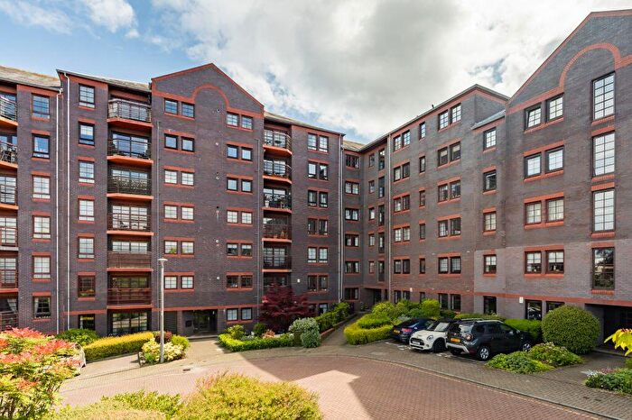 2 Bedroom Flat For Sale In / Orchard Brae Avenue, Edinburgh, EH4