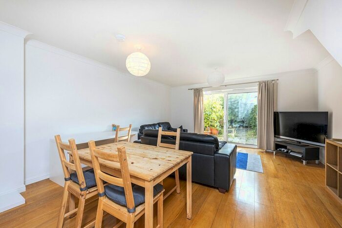 3 Bedroom Terraced House To Rent In Collett Road, Bermondsey, London SE16