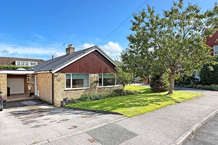 3 Bedroom Bungalow For Sale In Park Square, Pool In Wharfedale, LS21