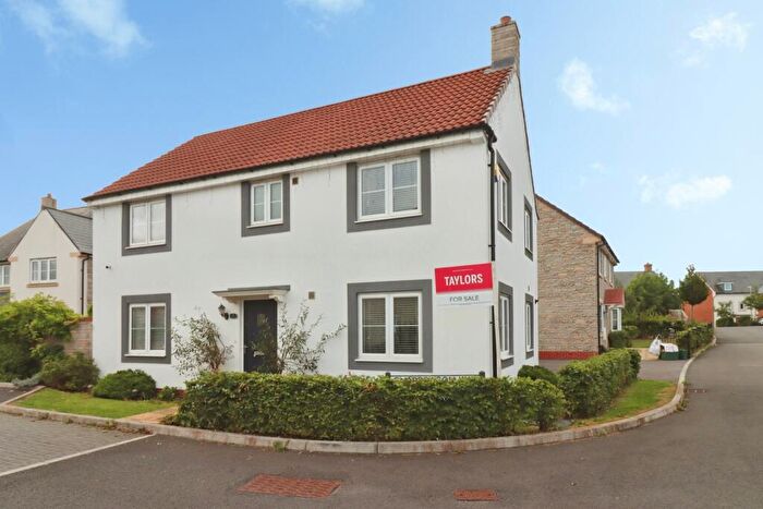 4 Bedroom Detached House For Sale In Snapdragon Way, Emersons Green, Bristol, Gloucestershire, BS16