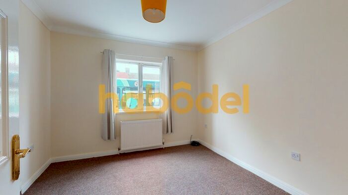 2 Bedroom Flat To Rent In Cambridge Court, Tindale Crescent, Bishop Auckland, DL14