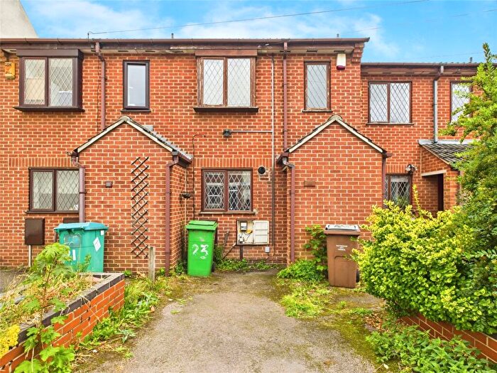2 Bedroom Terraced House For Sale In City Road, Nottingham, Nottinghamshire, NG7