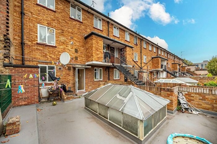 1 Bedroom Flat For Sale In Barking Road, East Ham, London, E6