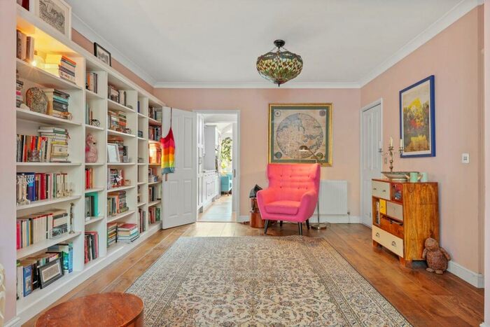 3 Bedroom Terraced House For Sale In Ainsworth Street, Cambridge, CB1