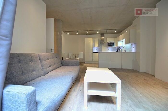 3 Bedroom Flat To Rent In Acton Street, Kings Cross, London, WC1X