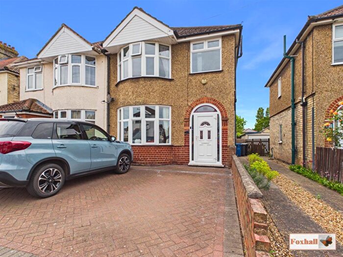 3 Bedroom Semi Detached House For Sale In Avondale Road, Ipswich, IP3