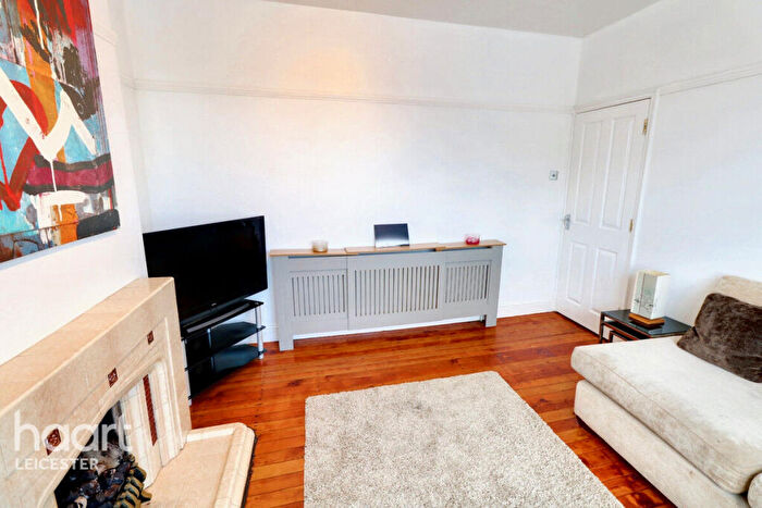 4 Bedroom Semi-Detached House For Sale In Avon Road, Leicester, LE3