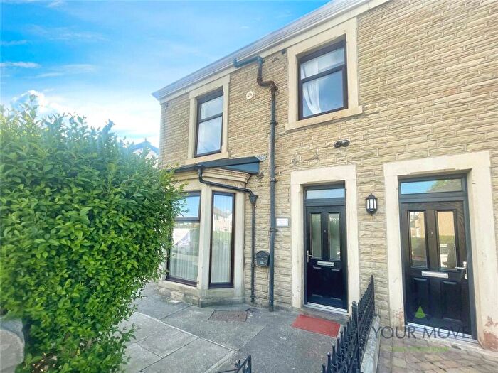 3 Bedroom Semi-Detached House To Rent In Greenhead Avenue, Blackburn, Lancashire, BB1
