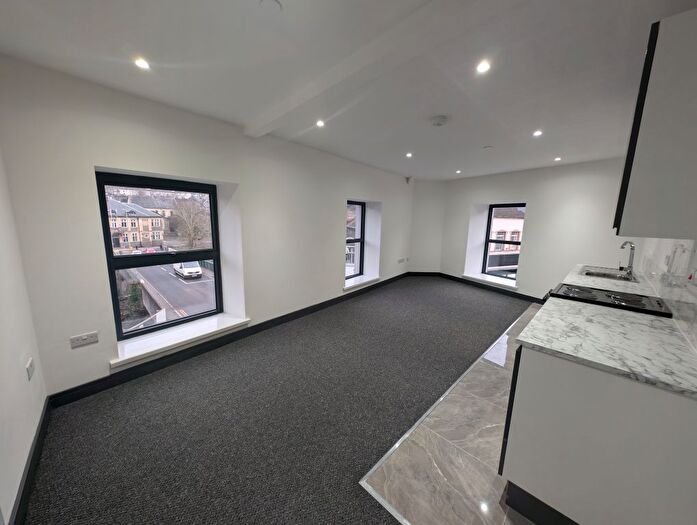 1 Bedroom Flat To Rent In Commercial Street, Mountain Ash, CF45